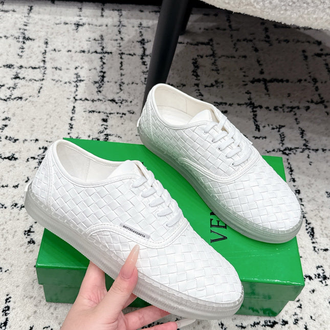 BOTTEGA VENETA 26S SNEAKERS IN WHITE WOVEN LAMBSKIN