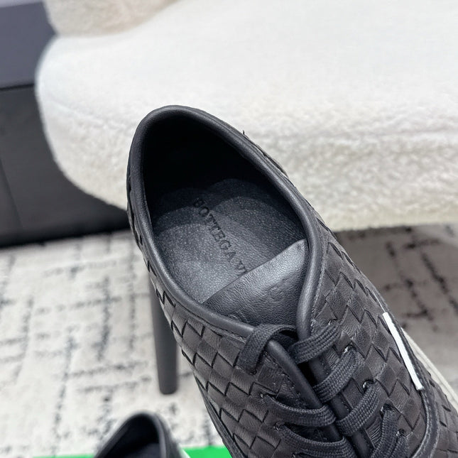 BOTTEGA VENETA 26S SNEAKERS IN BLACK WOVEN LAMBSKIN