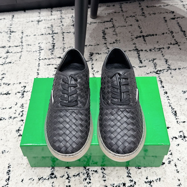 BOTTEGA VENETA 26S SNEAKERS IN BLACK WOVEN LAMBSKIN