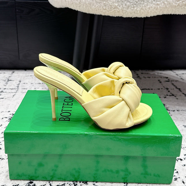 BOTTEGA VENETA 26S TWIST-STRAP HIGH-HEEL SANDALS 90 MM IN LIGHT YELLOW LAMBSKIN