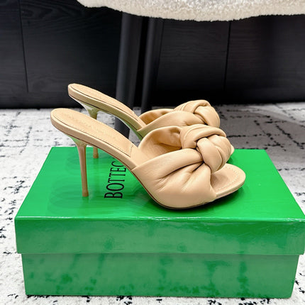 BOTTEGA VENETA 26S TWIST-STRAP HIGH-HEEL SANDALS 90 MM IN BEIGE LAMBSKIN