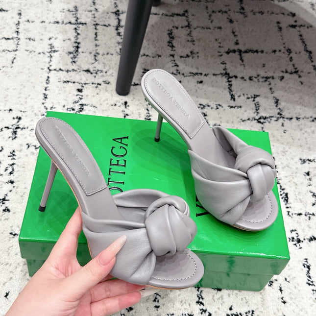 BOTTEGA VENETA 26S TWIST-STRAP HIGH-HEEL SANDALS 90 MM IN GREY LAMBSKIN