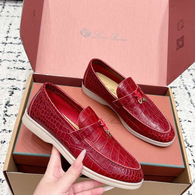 LP 26S SUMMER CHARMS WALK LOAFER IN DARK RED CROCODILE CALFSKIN GOLD HARDWARE