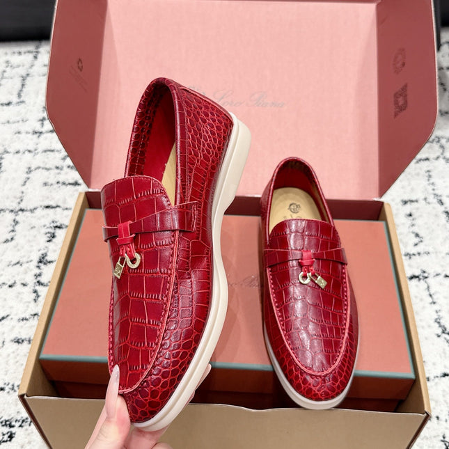 LP 26S SUMMER CHARMS WALK LOAFER IN DARK RED CROCODILE CALFSKIN GOLD HARDWARE