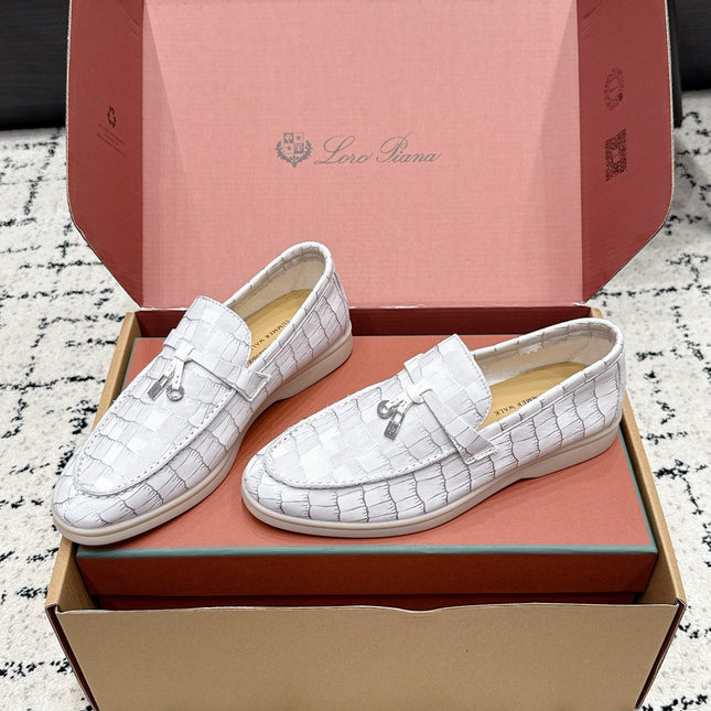 LP 26S SUMMER CHARMS WALK LOAFER IN WHITE CROCODILE CALFSKIN SILVER HARDWARE