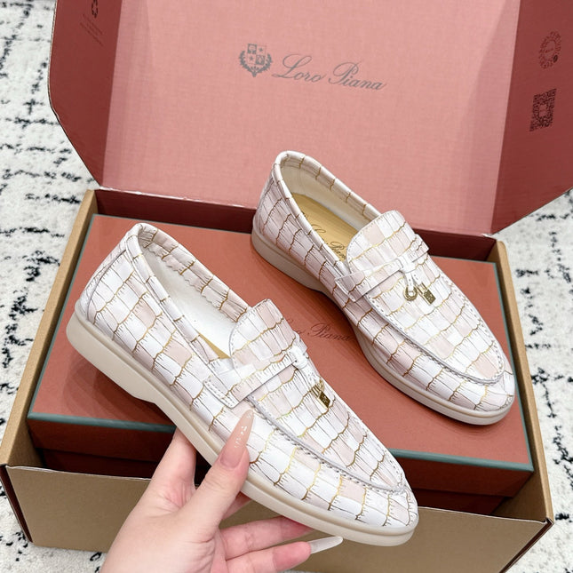 LP 26S SUMMER CHARMS WALK LOAFER IN WHITE CROCODILE CALFSKIN GOLD HARDWARE