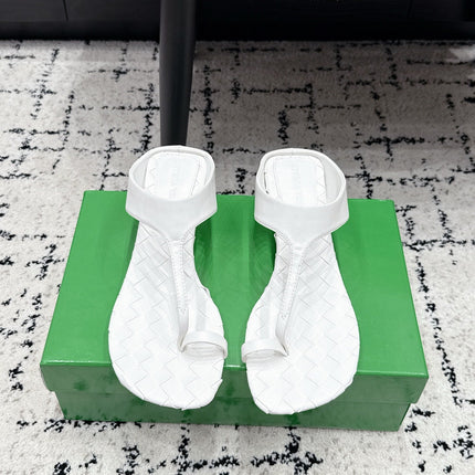 BOTTEGA VENETA 26S HIGH-HEEL THONG SANDALS 40 MM IN WHITE CALFSKIN