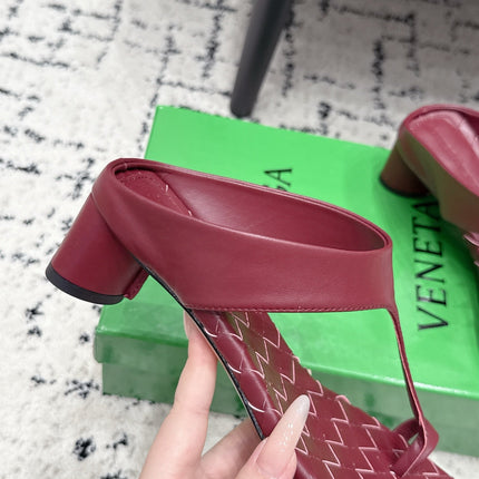BOTTEGA VENETA 26S HIGH-HEEL THONG SANDALS 40 MM IN DARK RED CALFSKIN