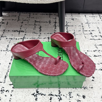 BOTTEGA VENETA 26S HIGH-HEEL THONG SANDALS 40 MM IN DARK RED CALFSKIN