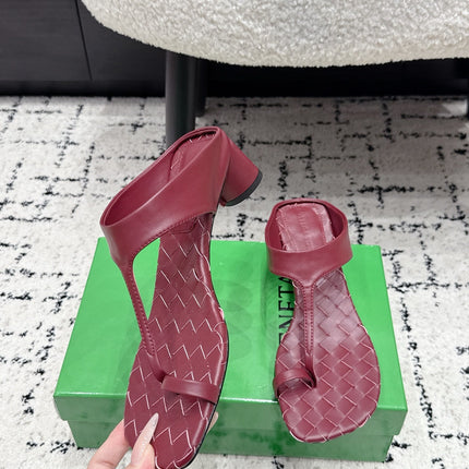 BOTTEGA VENETA 26S HIGH-HEEL THONG SANDALS 40 MM IN DARK RED CALFSKIN