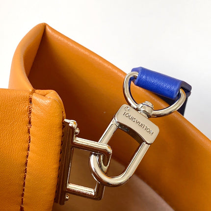 LV 26S SHOPPER TOTE 40 IN ORANGE CALFSKIN