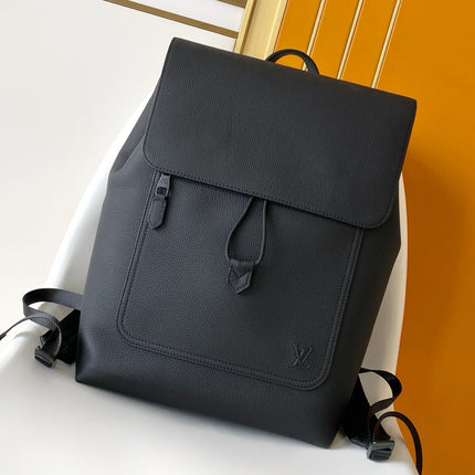 LV 26S FASTLINE BACKPACK 43 IN BLACK CALFSKIN