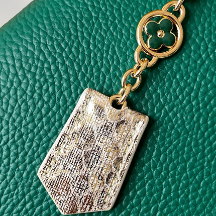 LV 26S CAPUCINES BAG 27 IN DARK GREEN TAURILLON CALFSKIN