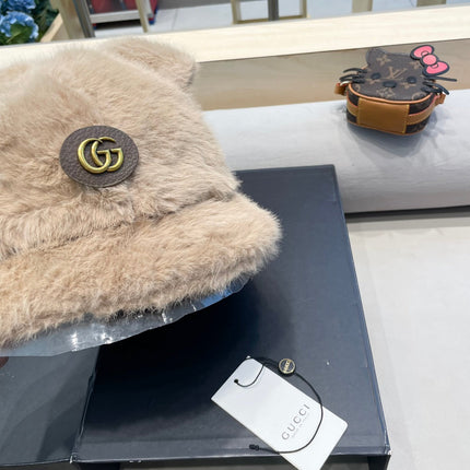 BUCKET HAT IN CAMEL BEIGE FLEECE 397931