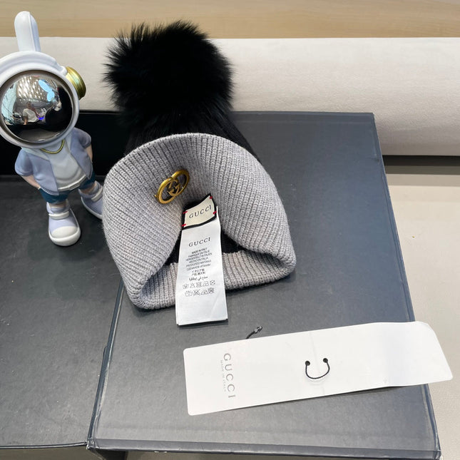 BEANIE HAT IN BLACK MIX DOLPHIN GRAY WOOL AND FOX FUR 422505