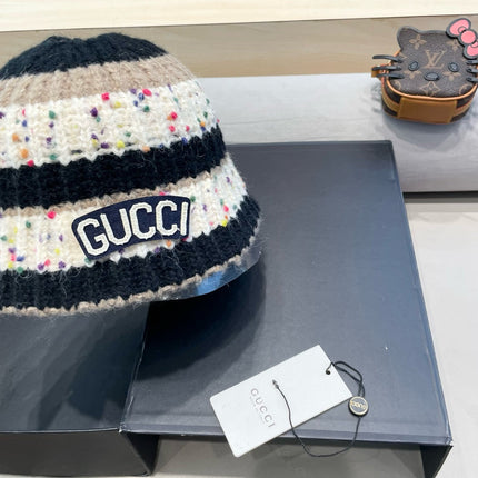 STRIPED KNITTED BUCKET HAT COLORFUL 428100