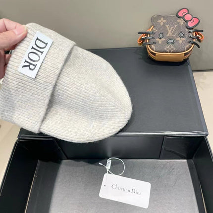 KNITTED BEANIE HAT IN IVORY BEIGE WOOL AND RABBIT FUR 439677