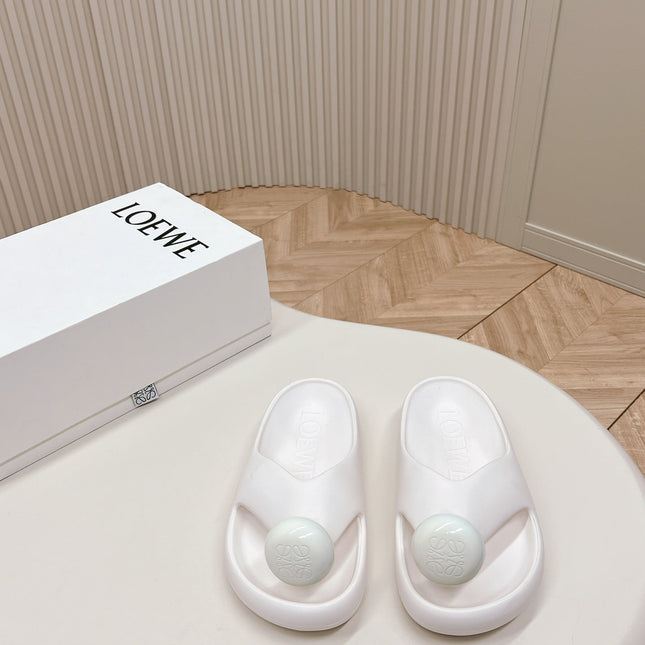 LOEWE 26S PEBBLE TOE-POST SLIDES IN WHITE EVA
