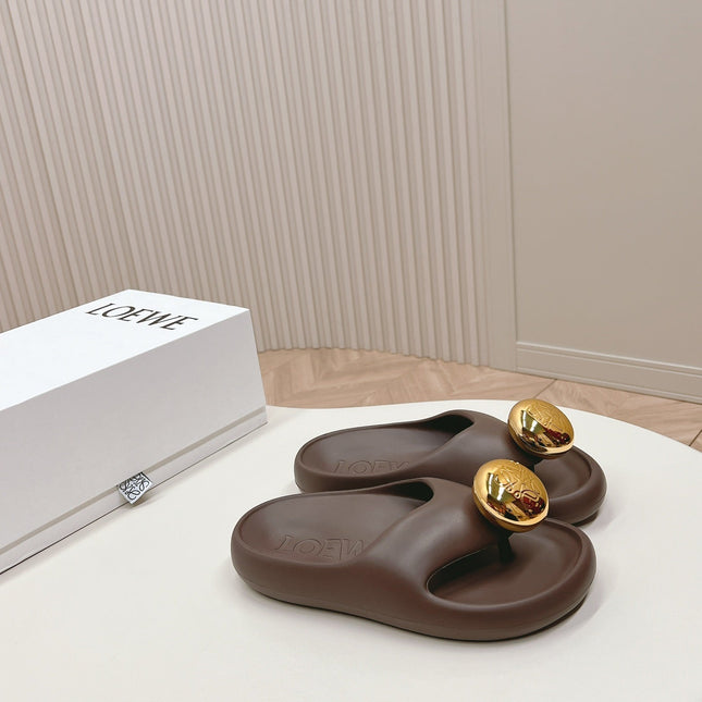 LOEWE 26S PEBBLE TOE-POST SLIDES IN DARK BROWN EVA GOLD HARDWARE