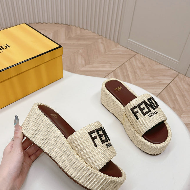 FENDI SIGNATURE WEDGE PLATFORM 6 CM IN BEIGE FIBRE WITH BROWN EMBROIDERED LOGO