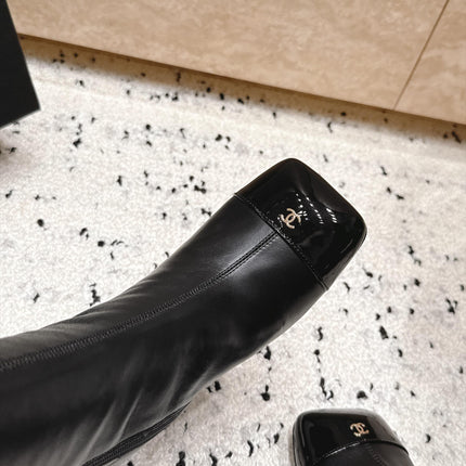 CHANEL 26S KNEE HIGH BOOTS 90 MM IN BLACK CALFSKN AND PATENT