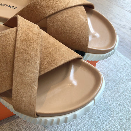HM INFRA SANDAL CAMEL SUEDE