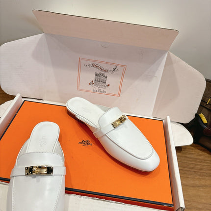HM 26S KELLY MULE IN WHITE CALFSKIN GOLD HARDWARE