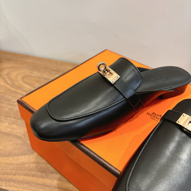 HM 26S KELLY MULE IN BLACK CALFSKIN GOLD HARDWARE