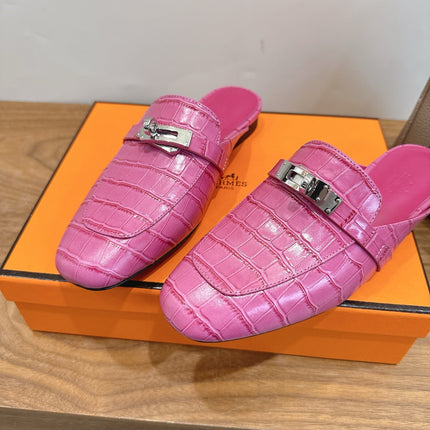 HM 26S KELLY MULE IN HOT PINK CROCODILE-EMBOSSED CALFSKIN SILVER HARDWARE