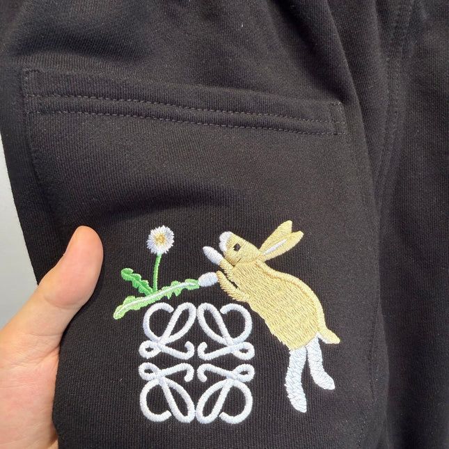LOEWE 26S EMBROIDERED SWEATSHORTS 538