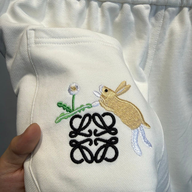 LOEWE 26S EMBROIDERED SWEATSHORTS 537