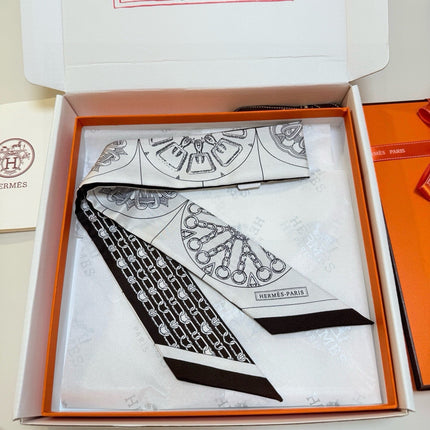 HERMES 26S TWILLY SCARF 86 IN SILK 492641