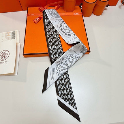 HERMES 26S TWILLY SCARF 86 IN SILK 492641