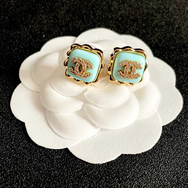 CHANEL 26S DOUBLE C LOGO MINT ENAMEL SQUARE STUD EARRINGS WITH CRYSTAL DETAIL IN GOLD METAL 631028