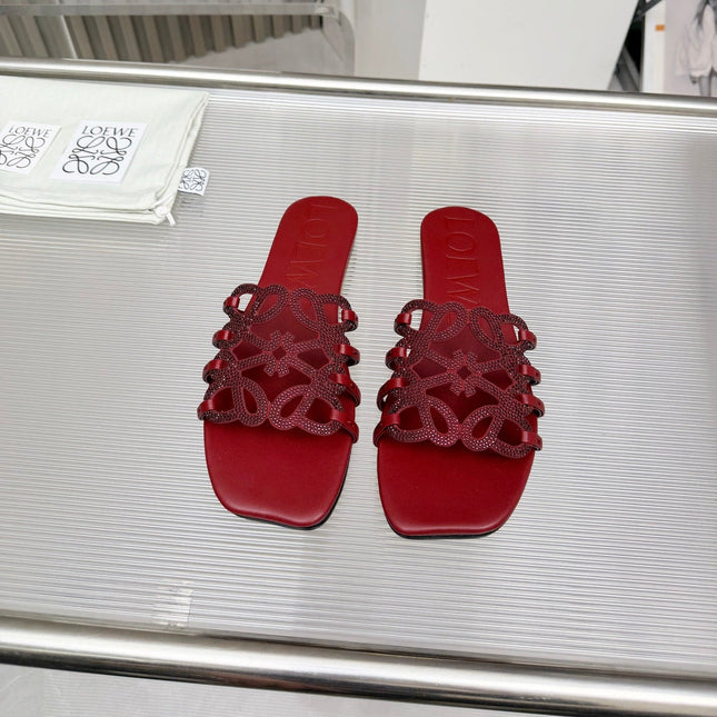 LOEWE 26S FLAT SANDALS IN DARK RED CALFSKIN WITH CRYSTALS