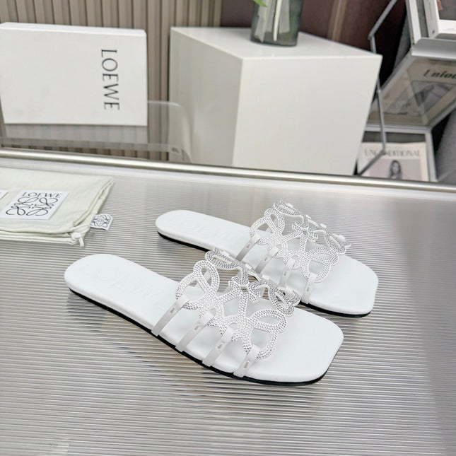 LOEWE 26S FLAT SANDALS IN WHITE CALFSKIN WITH CRYSTALS