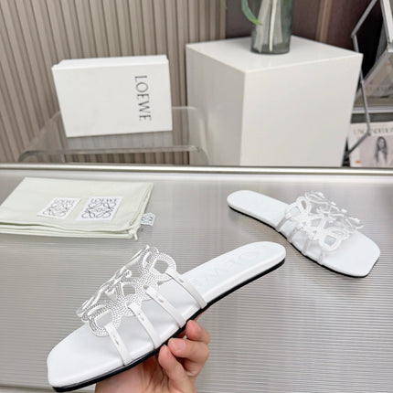 LOEWE 26S FLAT SANDALS IN WHITE CALFSKIN WITH CRYSTALS