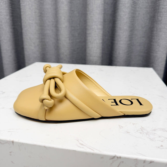 LOEWE 26S MULE LOAFERS IN WARM BEIGE CALFSKIN KNOT DETAIL