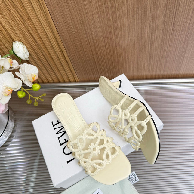 LOEWE 26S PETAL ANAGRAM KITTEN HEEL SANDALS 45MM IN CREAM WHITE SOFT CALFSKIN