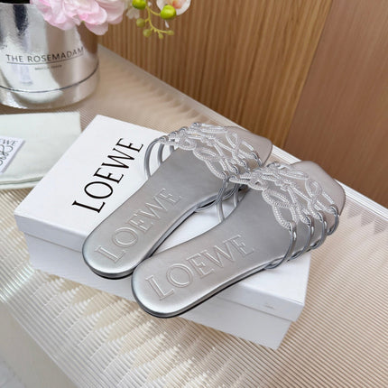 LOEWE 26S FLAT SANDALS IN SILVER CALFSKIN WITH CRYSTALS