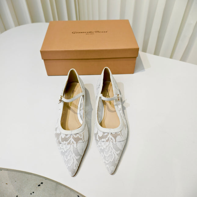 GIANVITO ROSSI 26S MARY JANE FLATS IN WHITE LACE FABRIC