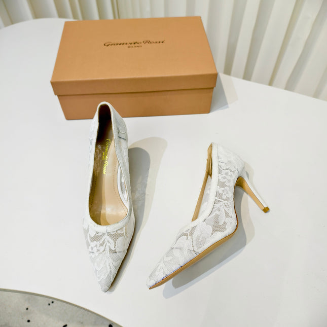 GIANVITO ROSSI 26S HIGH HEELS 85 MM IN WHITE LACE FABRIC