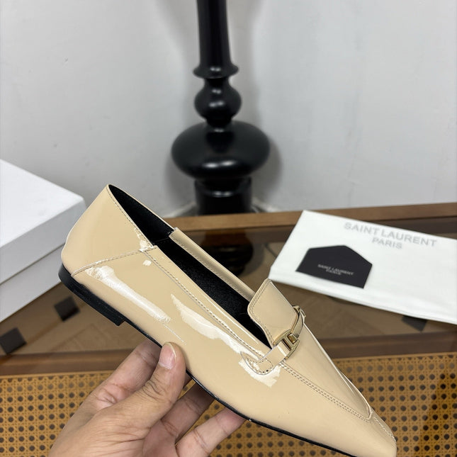 YSL 26S SQUARE-TOE LOAFERS IN BEIGE CREAM GLOSSY CALFSKIN WITH METAL BAR
