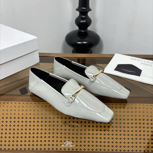 YSL 26S SQUARE-TOE LOAFERS IN LIGHT GREY GLOSSY CALFSKIN WITH METAL BAR