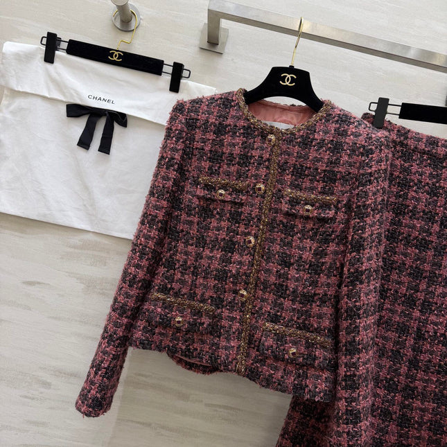 CHANEL 26S WOOL JACKET AND SKIRT SET 925