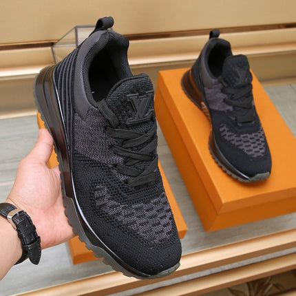 SNEAKERS IN BLACK MESH BREATHABLE AND RUBBER