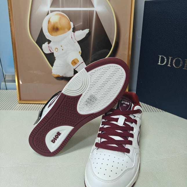 DIOR 26S LOW-TOP SNEAKER IN WHITE AND DARK RED CALFSKIN