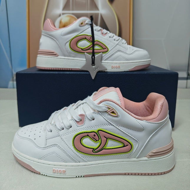 DIOR 26S LOW-TOP SNEAKER IN WHITE AND LIGHT PINK CALFSKIN