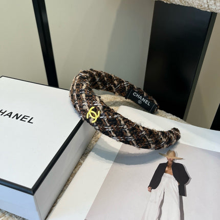 CHANEL 26S HEADBAND IN BEIGE AND BLACK TWEED 505319