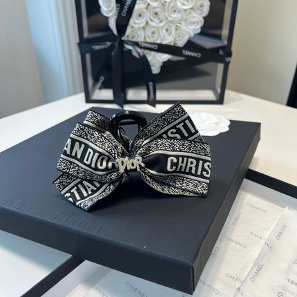 DIOR 26S BOW HAIR CLIP IN BLACK AND WHITE RIBBON 505324